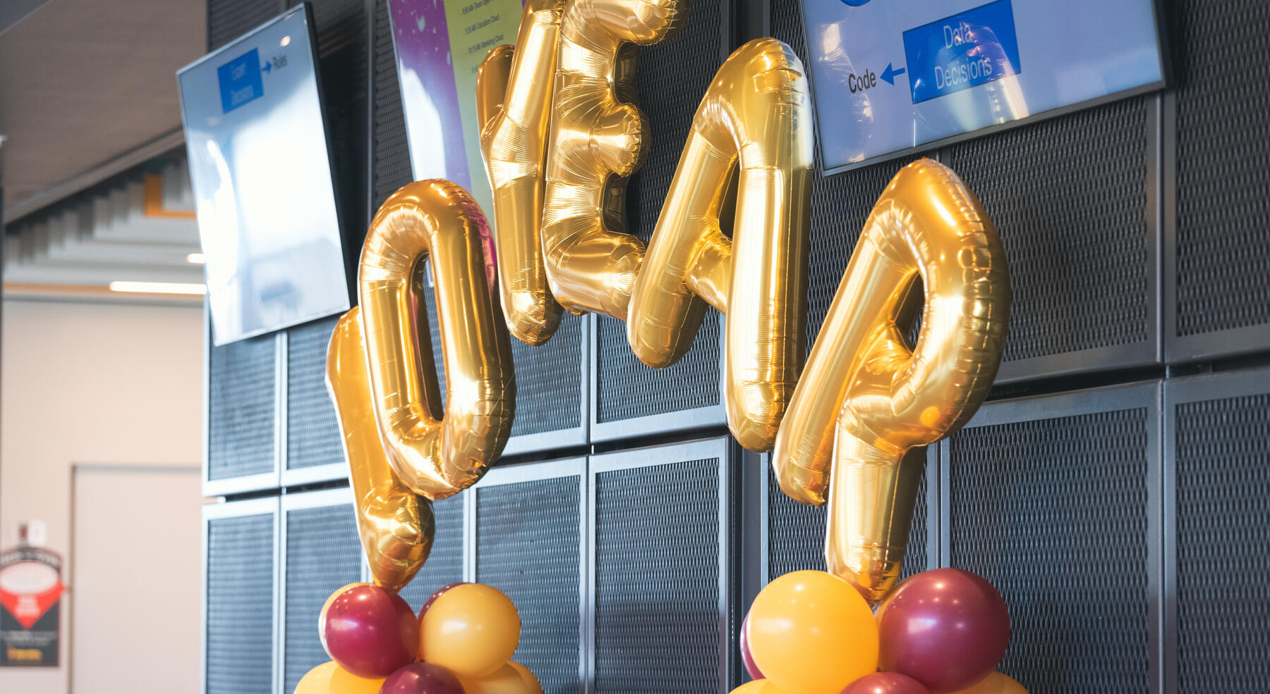 Balloon sign that says 10 year